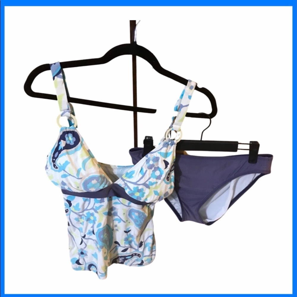 Like New Tommy Hilfiger Blue & White Paisley Tankini Swim Suit Set Size Medium